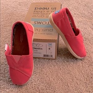 Toms Classics in Pink Canvas